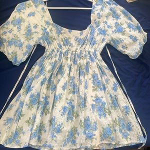 Blue floral puff sleeve mini dress